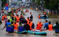 Over 10,000 People Displaced By Floods in Malaysia