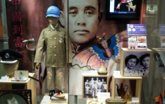 “开门”教中文　英国一华文学校47载坚守求变