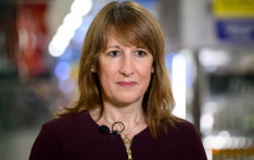 英国总理雷切尔·里夫斯即将面临关键时刻，她提出的预算案将包含巨额税收