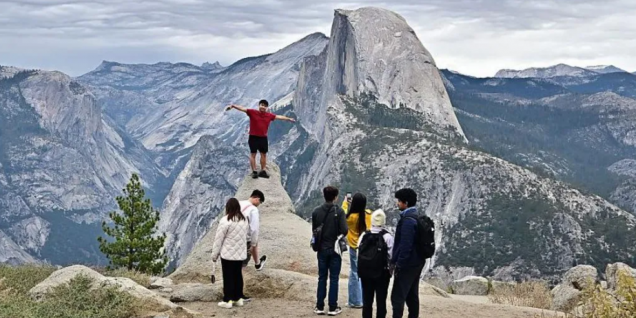 Foreign tourists to pay extra fee to visit US national parks