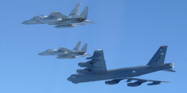 中俄军演后美日强化联动 美国核能力轰炸机与日战机联合飞行日本海