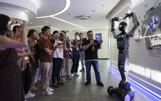 国际人士瞩目中央经济工作会议为世界注入确定性