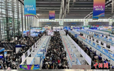 “百万英才汇南粤”招聘会深圳启幕 近半岗位年薪超20万元