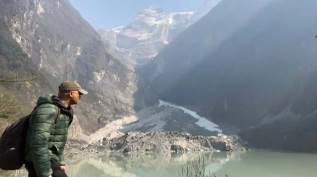 屏幕截图 2025-12-28 162109