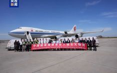 首批中国援柬埔寨紧急人道主义物资运抵金边