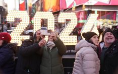 列国鉴丨记者观察：圣诞灯光下的美国“K型”经济裂痕