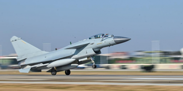 全军部队开展新年度军事训练