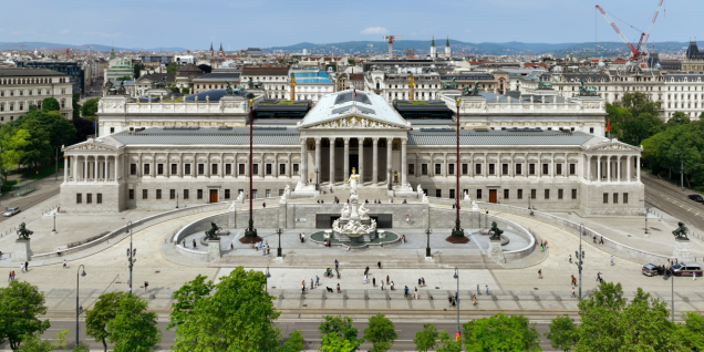 奥地利联邦政府首位华人顾问倪铁平：为合作交流架桥