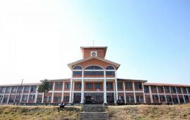 尼泊尔特里布万大学抗议升级 学生组织封锁校园与校方陷入僵持