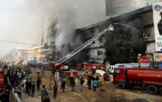 कराँचीको सपिङ मलमा भीषण आगलागी : २१ जनाको मृत्यु, दर्जनौँ बेपत्ता