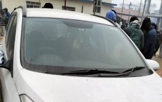 भारतीय नम्बरको ३ गाडी र लागूऔषधसहित महिला पक्राउ