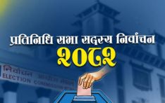 आश्वासन देखाउँदै उम्मेदवार