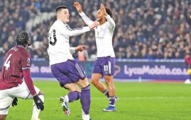 West Ham end ManU's winning run