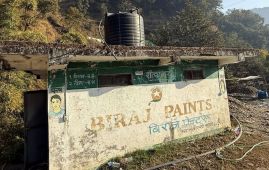 बेँसीसहरको सार्वजनिक शौचालय अलपत्र