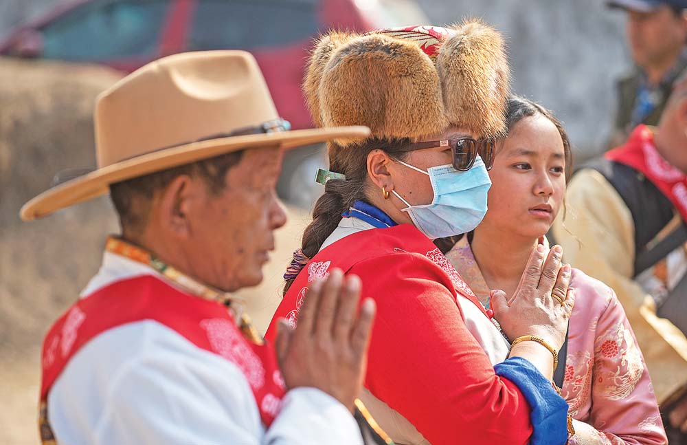 gyalpo-loshar_ethnic-dress_sagar_DSC9609
