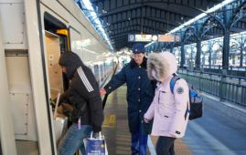 策马扬鞭再出发——春节后开工首日一线观察