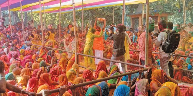 Devotees celebrate Fagu in Kanchanaban