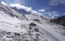 Snow covered Mustang-Dolpa road