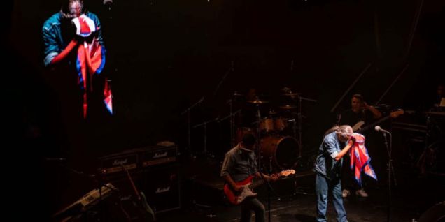 Flag on his shoulder, stories in his songs