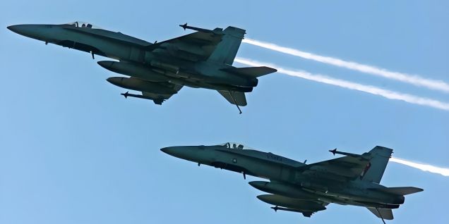 美军称已打击伊朗近2000个目标并摧毁17艘军舰