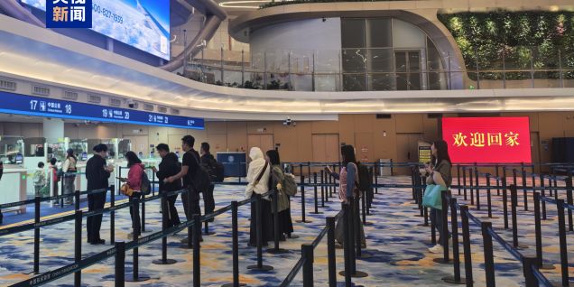 由迪拜国际机场飞往广州白云国际机场航班平安落地