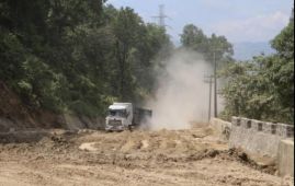 尼泊尔纳瓦尔帕拉西（东部）发生多车相撞事故 8人受伤