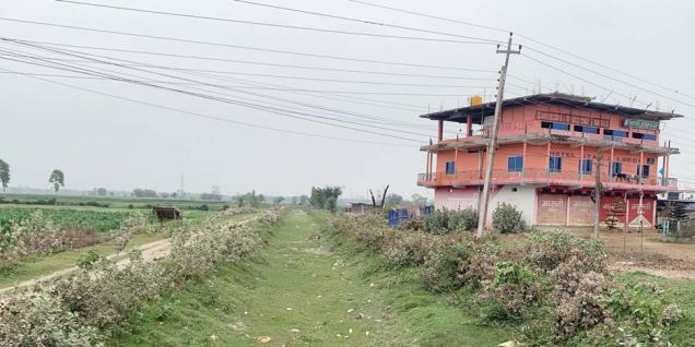 नहर छ पानी छैन