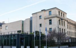 China, U.S. start economic, trade talks in Paris