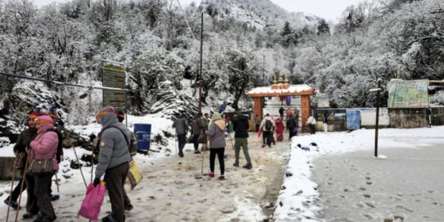 尼泊尔多地遭遇雨雪强风天气 交通、生活及旅游受双重影响