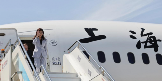 Cheng Li-wun arrives in Shanghai, kicking off KMT delegation's mainland visit