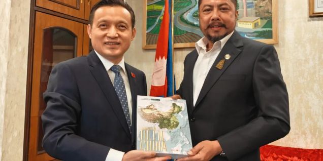 张茂明大使拜会尼泊尔新任能源、水资源和灌溉部长比拉杰·巴克塔·施雷斯塔