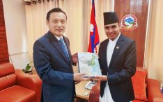 张茂明大使拜会尼泊尔新任通讯和信息技术部部长比克拉姆·蒂米尔西纳