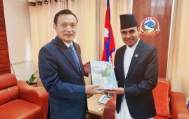 张茂明大使拜会尼泊尔新任通讯和信息技术部部长比克拉姆·蒂米尔西纳