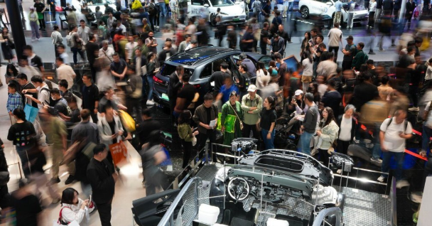 车展引万商 储氢创亚洲纪录：中国新能源“双引擎”加速领跑全球