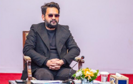 尼泊尔政府大规模撤换政治任命官员 引发激烈政治争议